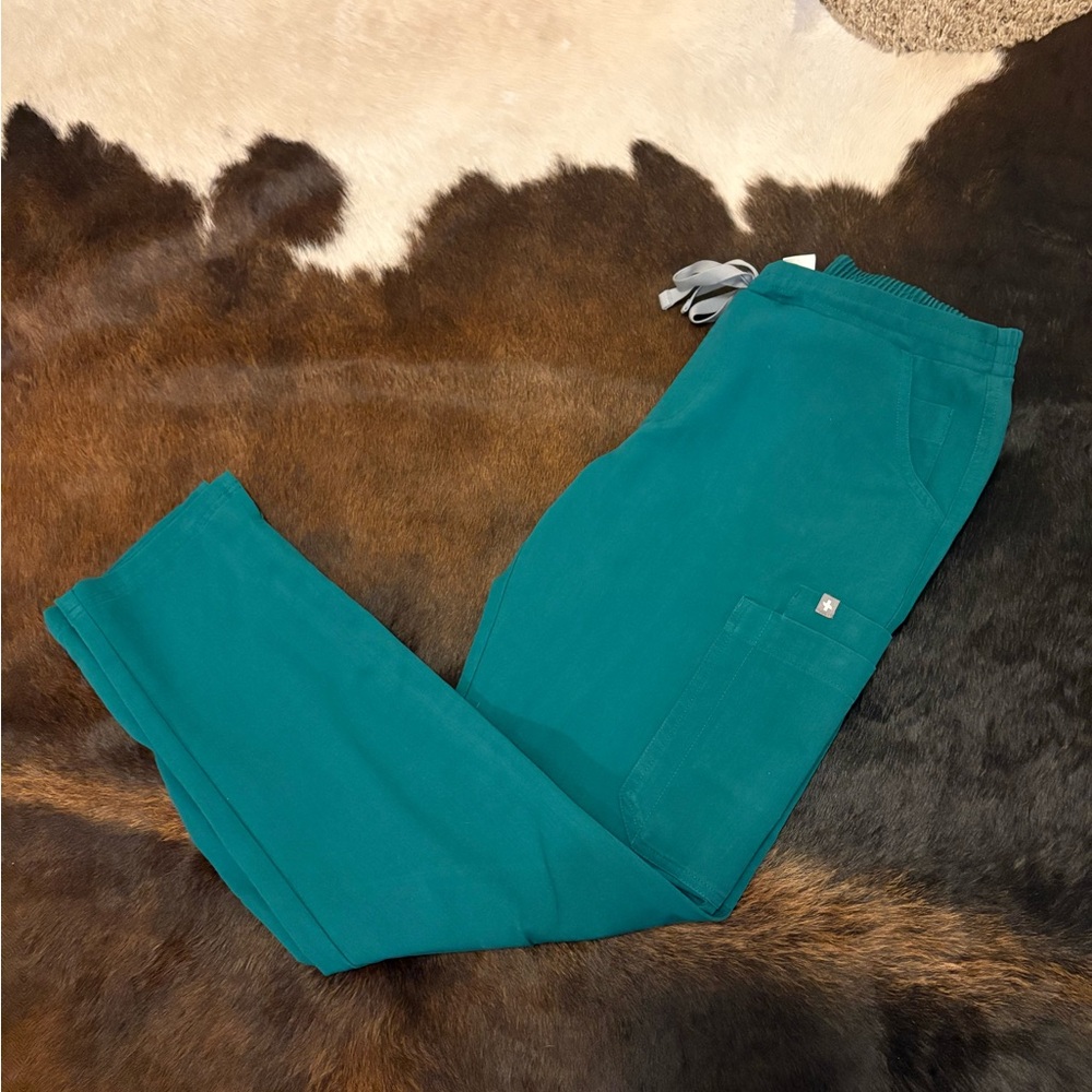 Figs green Technical Collection Pants